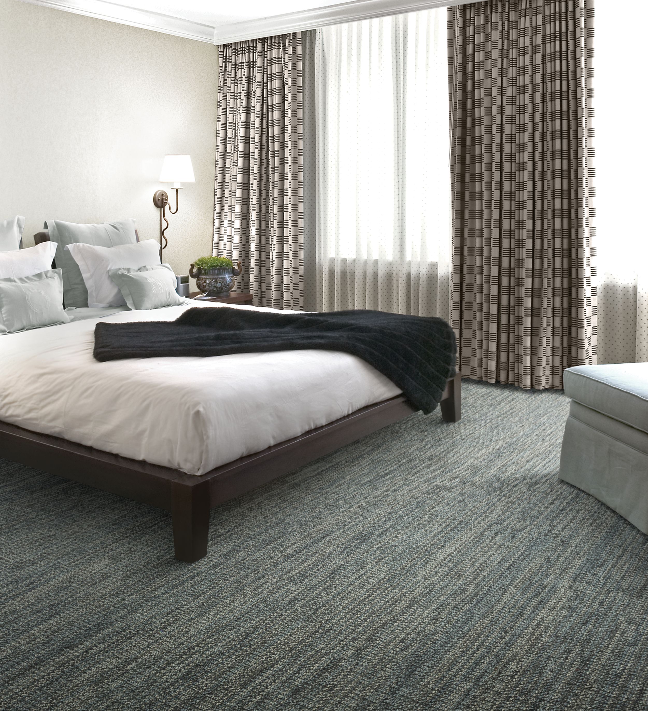 Interface Afternoon Light carpet tile in hotel guest room imagen número 2